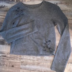 Alphalete grey cropped shirt